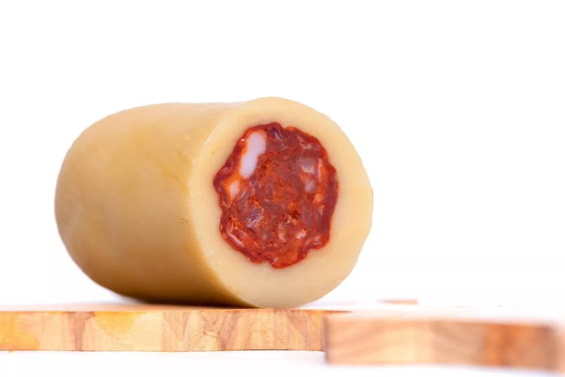 Giu´in Calabria – Italienische Milch-Provola gefüllt mit Schweinefleisch-Soppressata