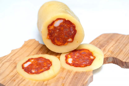Giu´in Calabria – Italienische Milch-Provola gefüllt mit Schweinefleisch-Soppressata