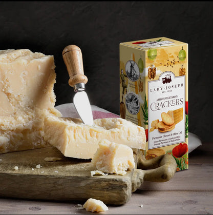 Cracker mit Parmesan und Olivenöl - Feinkost Tasha